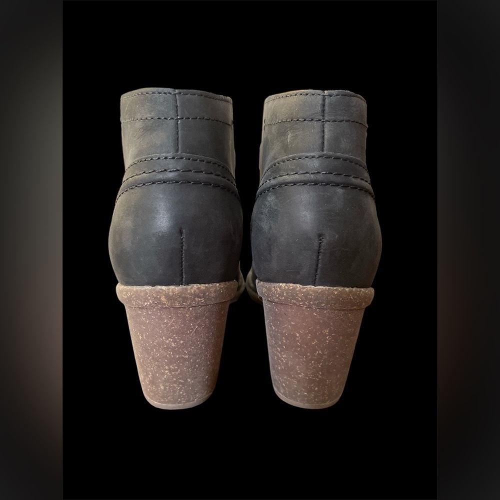 Unstructured By Clarks Booties - image 6